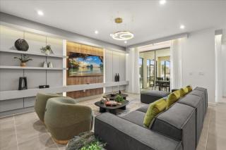 8 Bedrooms 45 Bathrooms Solara 2331Cs - 8