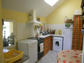 Holiday Home in Le Mesnil-Boeufs with Garden, cleaning included - Isigny-le-Buat - 8