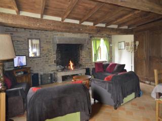 Holiday Home in Le Mesnil-Boeufs with Garden, cleaning included - Isigny-le-Buat - 4