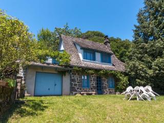 Holiday Home in Vic-sur-Cère with Balcony, cleaning included - Vic-sur-Cère - 3