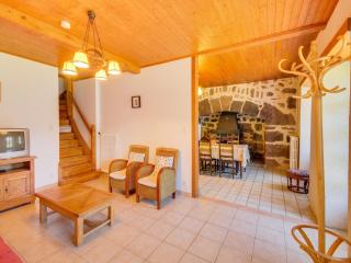 Holiday Home in Vic-sur-Cère with Balcony, cleaning included - Vic-sur-Cère - 8
