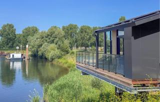Nice Home In Kerkdriel With Lake View - Kerkdriel - 0