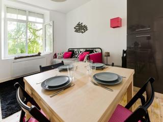 Apartment in Isigny near Cotentin Marshes, cleaning included - Isigny-sur-Mer - 1