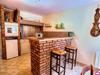 Cottage in Montaigu near Mont St Michel, cleaning included - Montaigu-les-Bois - 0