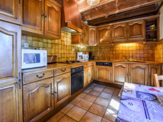 Holiday Home in Oradour with Terrace, cleaning included - Neuvéglise - 3