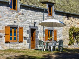 Holiday Home in Oradour with Terrace, cleaning included - Neuvéglise - 5