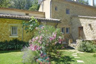 Apartment in Caderousse with Pool, cleaning included - Caderousse - 0