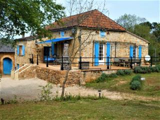 Authentic holiday home with private pool, cleaning included - Puy-lʼÉvêque - 9