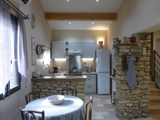 Charming holiday home with private garden, Bédarrides, cleaning included - Bédarrides - 5