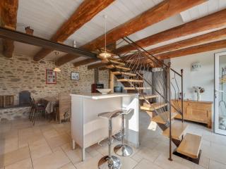 Holiday Home in Auvergne near Lespinasse Castle, cleaning included - Saint-Beauzire - 5