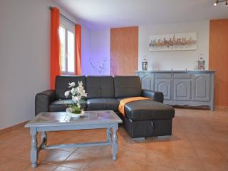 Luxury Villa with Private Pool in Saint Victor de Malcap - 9