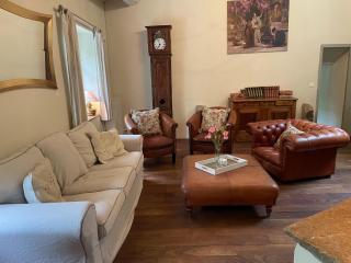 Hillside Haven in Courniou, cleaning included - 8