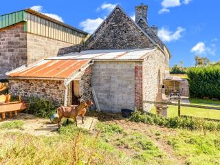 Holiday Home near Château de Gratot, cleaning included - Brainville - 3