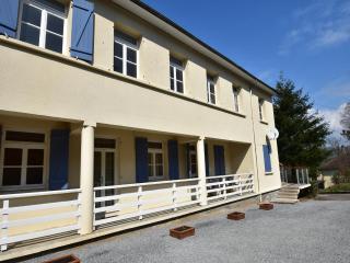 Mansion in Cuzy with Pool & Forest Views, cleaning included - Cuzy - 3