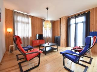 Mansion in Cuzy with Shared Pool, cleaning included - Cuzy - 2