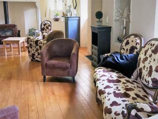 Charming 1930s Home in Altillac, cleaning included - 2