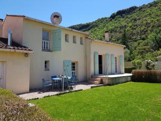 Splash & Serenity by the Pool, cleaning included - La Tour-sur-Orb - 2