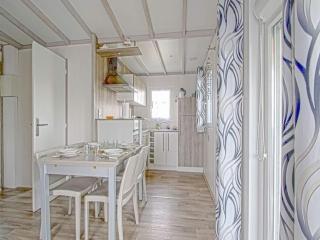 Holiday Home in Grandcamp-Maisy near Beaches, cleaning included - Grandcamp-Maisy - 1