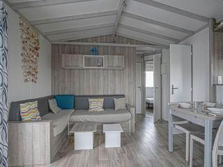 Holiday Home in Grandcamp-Maisy near Beaches, cleaning included - Grandcamp-Maisy - 2