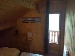 Chalet in Les Gets near Ski Bus & Sauna, cleaning included - Les Gets - 1
