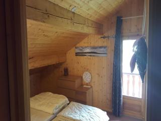 Chalet in Les Gets near Ski Bus & Sauna, cleaning included - Les Gets - 4