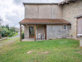 Vintage holiday home with private garden, cleaning included - Nouart - 0