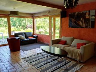 Large family house with wooded garden, cleaning included - Surzur - 8