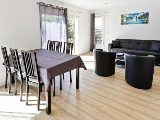Holiday Home in Brignoles with Private Pool, cleaning included - Brignoles - 3