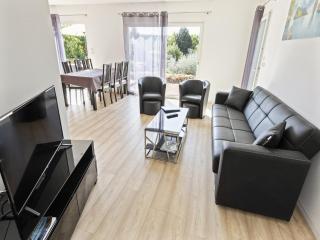 Holiday Home in Brignoles with Private Pool, cleaning included - Brignoles - 5