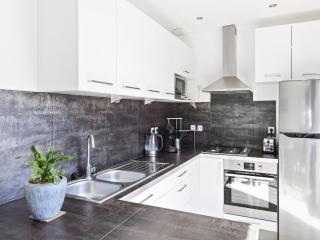 Holiday Home in Brignoles with Private Pool, cleaning included - Brignoles - 2