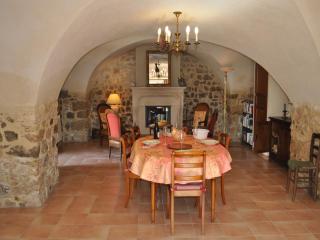 Charming Stone House with Terrace, cleaning included - 7
