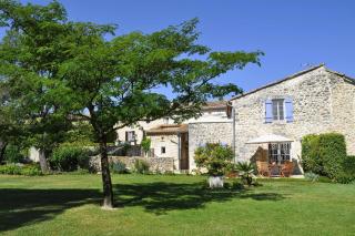 Charming Stone House with Terrace, cleaning included - 9