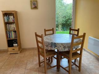 Cottage in Normandy near River Walks, cleaning included - - 0