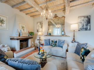 Tuscan Farmhouse with Infinity Pool Retreat - Matraia - 8
