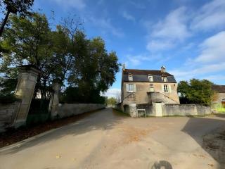 Village House in Burgundy near Vézelay Basilica - 7