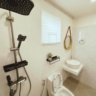 Private 2BR Unit Netflix, WiFi & Comfort - Mati - 8