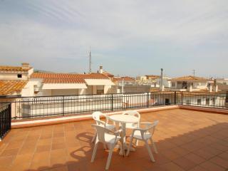Ático con gran terraza, a 100m de la playa del Port de Llançà, con WIFI, TV y cocina renovada - ES-228-31 - Llançà - 0