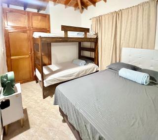 Charming villa near to Medellín Metro and malls - Copacabana - 8