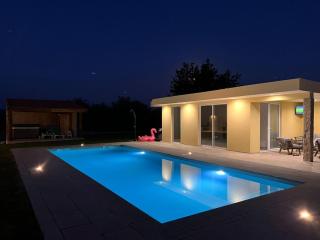 Rural Holiday Home with Pool , cleaning included - - 3