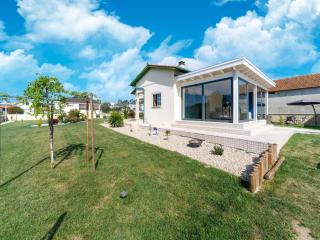Rural Holiday Home with Pool , cleaning included - - 4