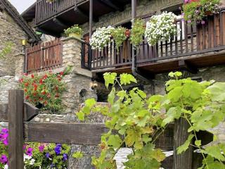 Chalet in Aosta near Pila Ski Lifts, cleaning included - Villeneuve - 5