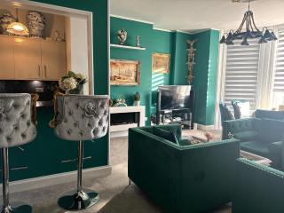 Apartment in Folkestone near Sandgate Beach, cleaning included - Folkestone - 0