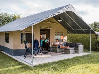 Fine safari tent in a holiday park, cleaning included - Nommern - 9