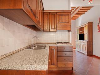 Farmhouse San Baronto with Pool & Olive Grove, cleaning included - Quarrata - 2