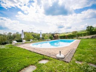Farmhouse in Tuscany with Pool and Barbecue, cleaning included - Città di Castello - 2