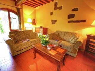 Farmhouse in Tuscany with Pool and Garden, cleaning included - Bucine - 4