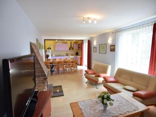 Holiday Home by Lake with Boat in Poland, cleaning included - Parchowo - 8