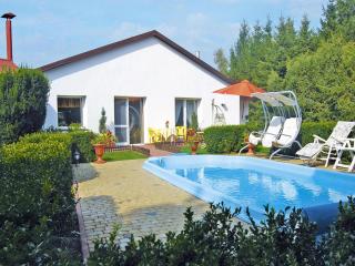 Holiday home with pool, whirlpool and sauna, cleaning included - Sieciemin - 9