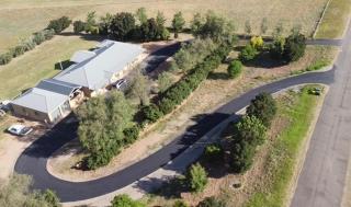 The Country House - - 0