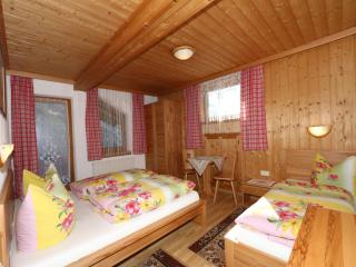 Chalet in Mayrhofen near Ski Slopes, cleaning included - Mayrhofen - 8